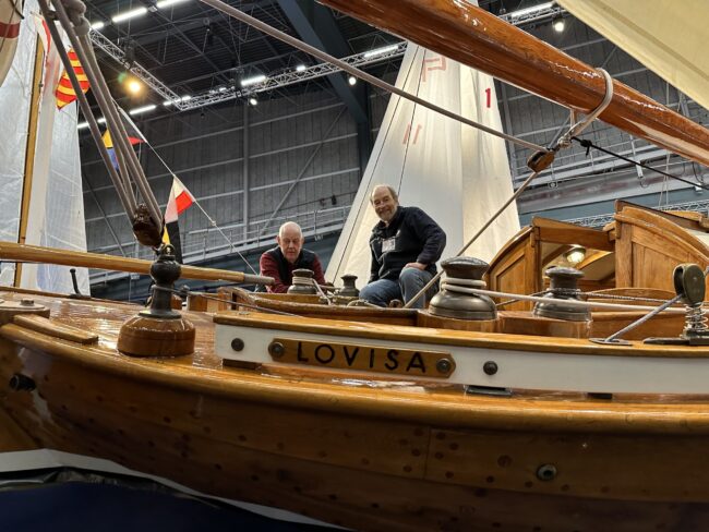 Kosterbåten "Lovisa" från 1897 köptes av Hans Himbert år 1976. Han har ägnat otaliga timmar åt att återställa den till sitt nuvarande skick. Resan från försummelse till prakt är en historia som nästan tog en olycklig vändning.