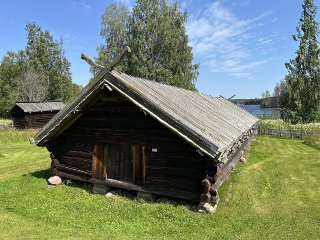 Båthuset från Laknäs daterad 1600-talet. Foto: Martin Prieto Beaulieu