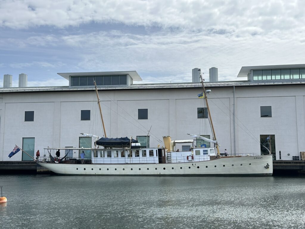 M/Y Lilian, konstruerad av Carl Gustaf Pettersson, byggdes 1916 på Södra varvet i Stockholm. Foto: Martin Prieto Beaulieu.