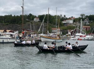 Tvekampen mellan Östgötar och Smålänningar under rodden på Klassikerfestivalen 2025.