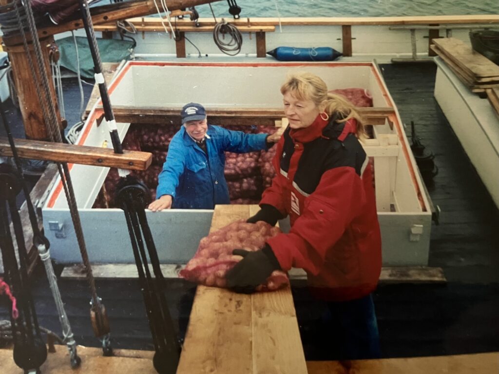 Lars och sin hustru Pamela. De hade träffats 2 maj 1986 i Hull och höll ihop “i synd” fram till 1992, då de gifte sig hos borgmästaren i Hull. Foto: Lars Lind