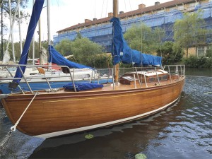 Havskryssare Cesanna ritad av Gustav Plym. Foto: SYS