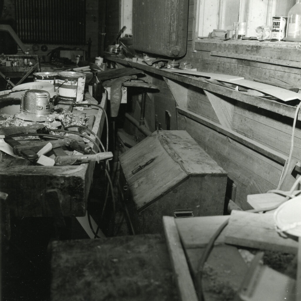 Karl Fröbergs verktygslåda från tiden på Gustafsson & Anderssons Varv AB, Kungsholmen. Foto: Jonson, Johan / Sjöhistoriska museet