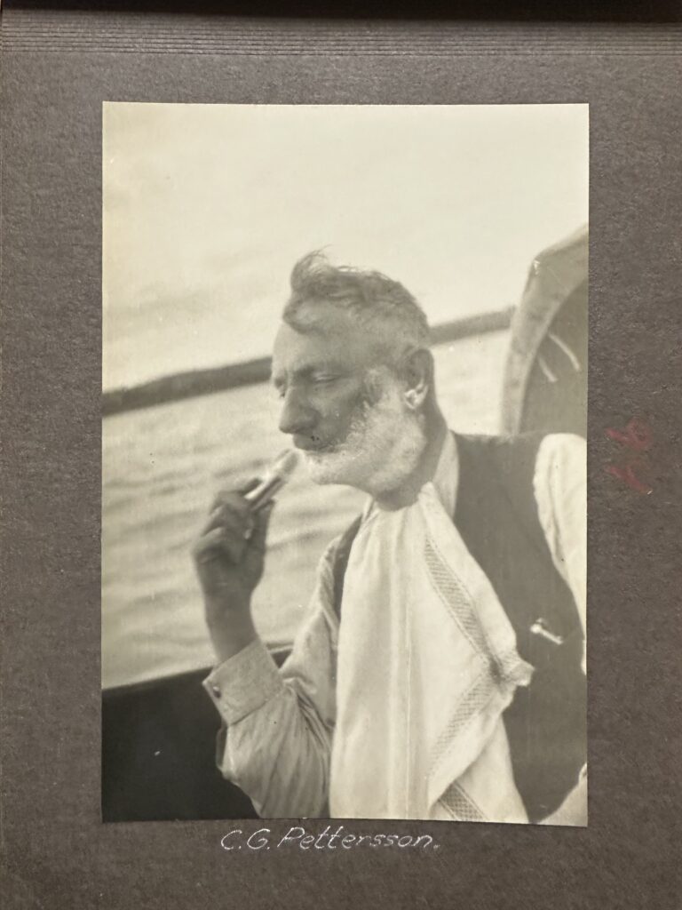 Carl Gustaf (C.G.) Pettersson (1876–1953) var Sveriges mest kända motorbåtskonstruktör. Han ritade över tusen båtar – främst fritidsmotorbåtar, men också segelbåtar, fiskebåtar och tjänstefartyg. Foto: Sjöhistoriska museet