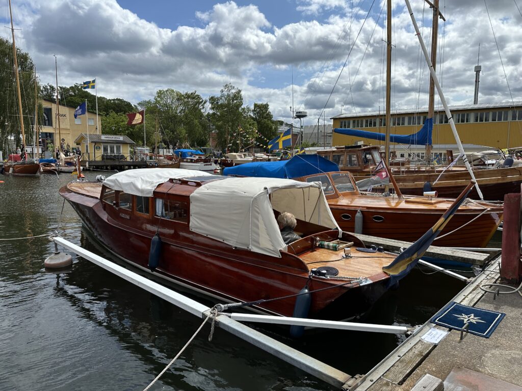 M/Y Margona (1934) vid Veteranbåtsfestivalen i Wasahamnen på Djurgården, Stockholm, 2025. Foto: Martin Prieto Beaulieu