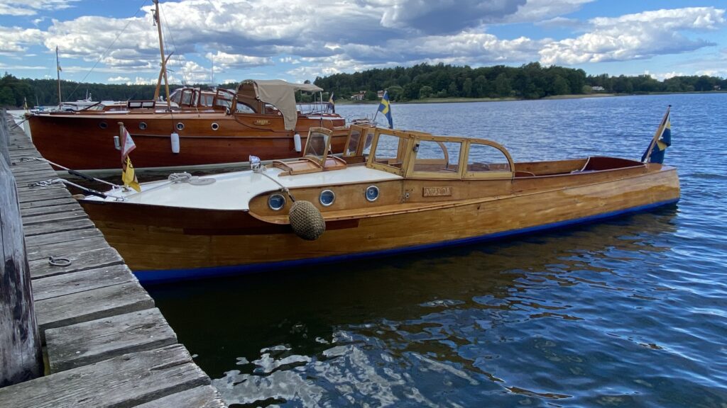 Amalia (1916) – en Kristinehamnsbyggd Petterssonbåt som fått stanna i sin rätta miljö: Mälaren och Stockholms skärgård. Foto: Martin Prieto Beaulieu