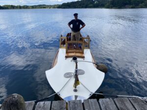 Professor med kaptensdröm: sedan 20 år är Uta Lauer kapten på sin egen Petterssonbåt. Foto: Martin Prieto Beaulieu