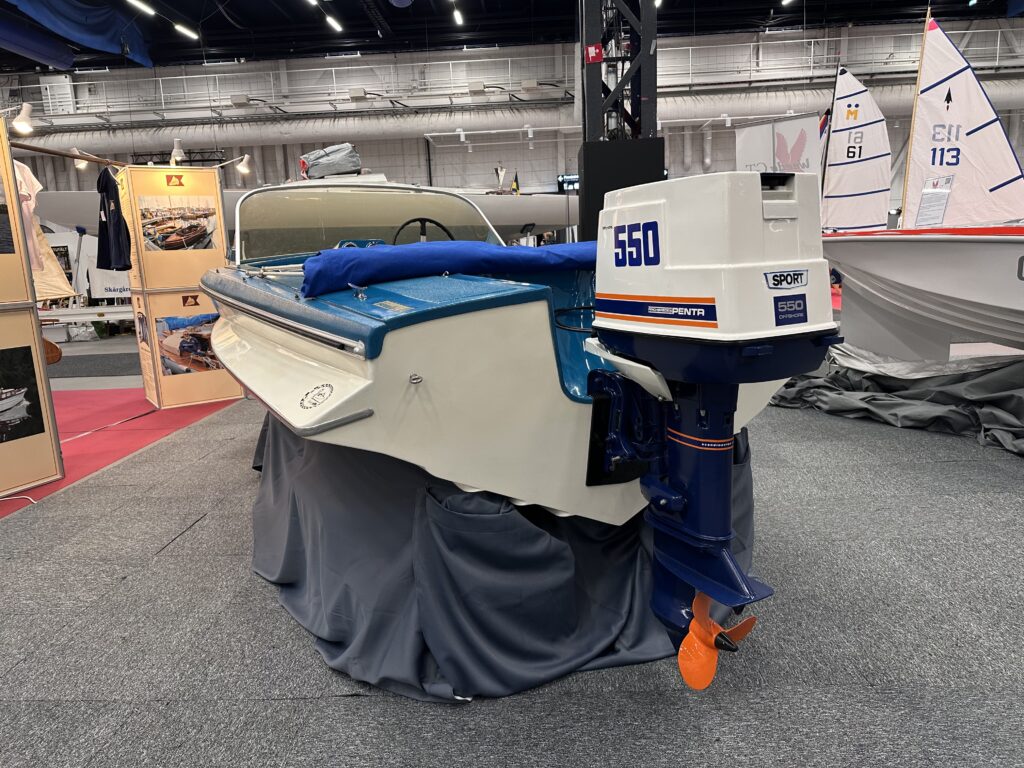 Den klassiska Weedo GT väckte uppmärksamhet – ett hemmabygge som blivit en del av båthistorien. Foto: Martin Prieto Beaulieu