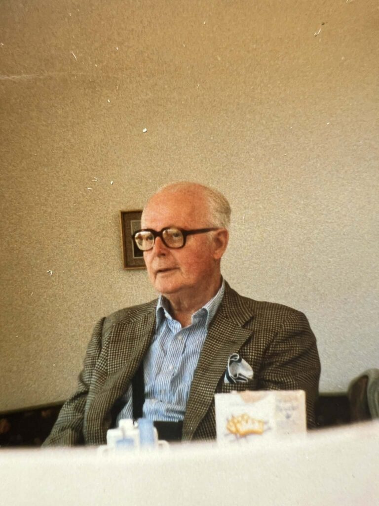 Tandläkaren Otto Francke (1910–1999), CIAMIs beställare, gav båten dess namn efter sina två döttrar: Cecilia, kallad Cia, och Anne-Marie, kallad Ami. Tillsammans blev det Ciami. Foto: Familjen Francke