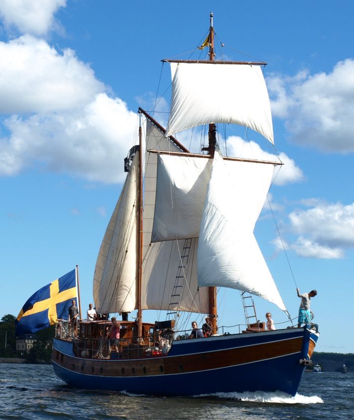 Segelyachten Karolina från 1939 visar att C.G. Petterssons formspråk också levde vidare i större seglande båtar. Foto: Urban Andrén