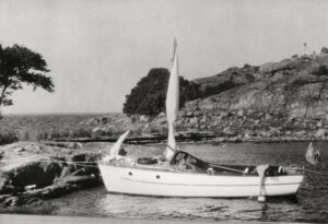 Bilden som väckte frågorna. Det var denna bild på CIAMI som fick Dick Olsson att börja fundera på om det kunde handla om samma båt som då bar namnet Samia. Foto: Okänd fotograf / Sjöhistoriska museet