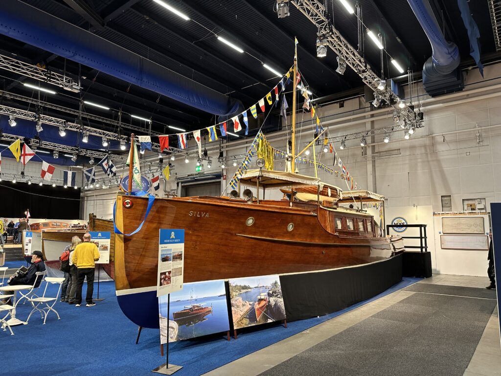 Silva firade 100 år i MYS monter under Classic Boat Show på Båtmässan 2023. Foto: Martin Prieto Beaulieu