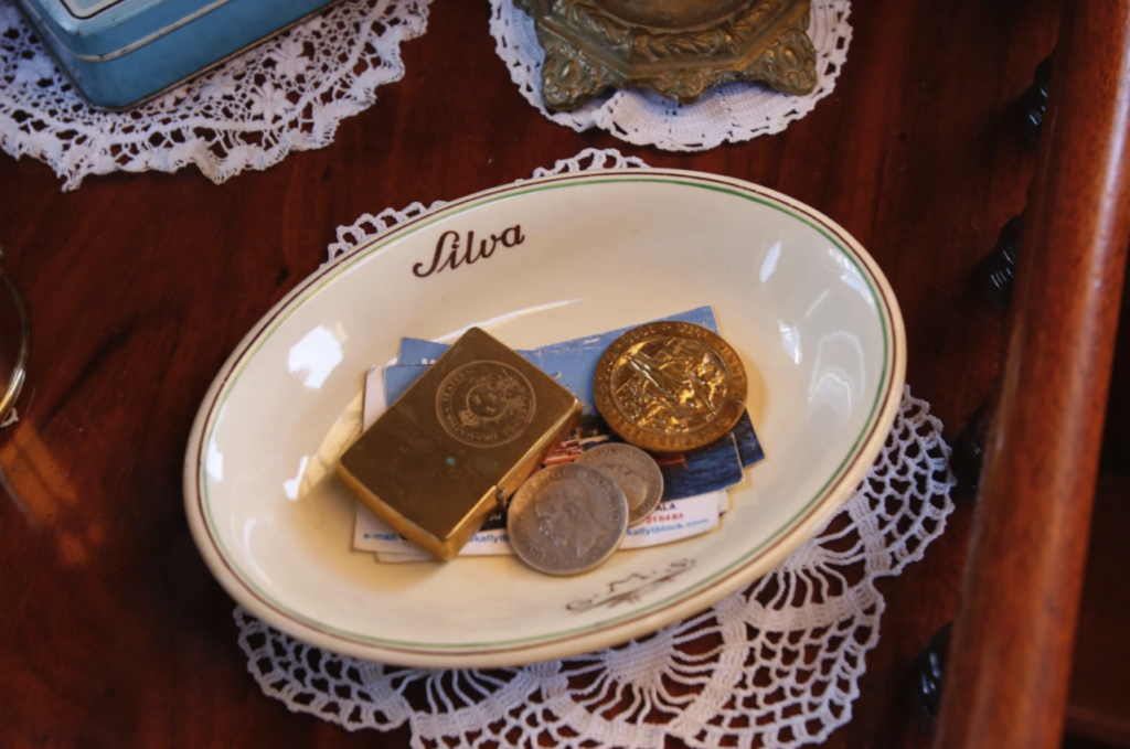 Delar av Silvas originalporslin från Rörstrand finns åter ombord, tack vare en gåva från familjen Rundström. Foto: Peter Törnqvist
