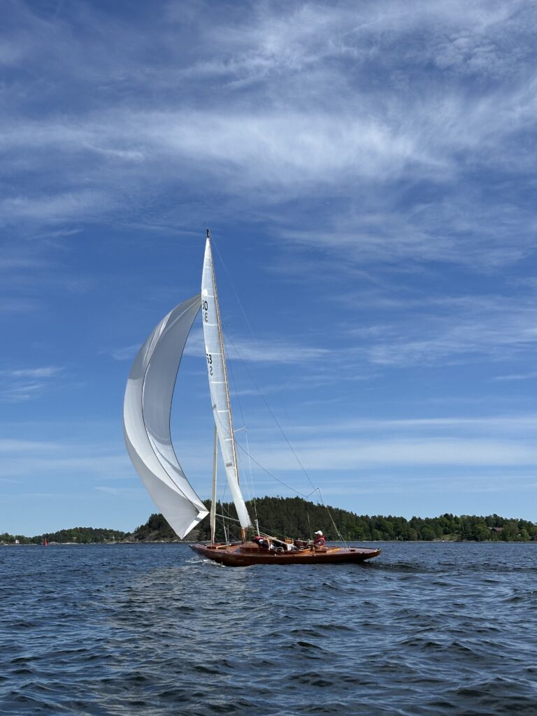 Skärgårdskryssaren, SK 30 Pani S-163, konstruerad av Erik Nilsson 1937, stod som vinnare av Peter Norlin Memorial Classic 2026. Foto: Martin Prieto Beaulieu